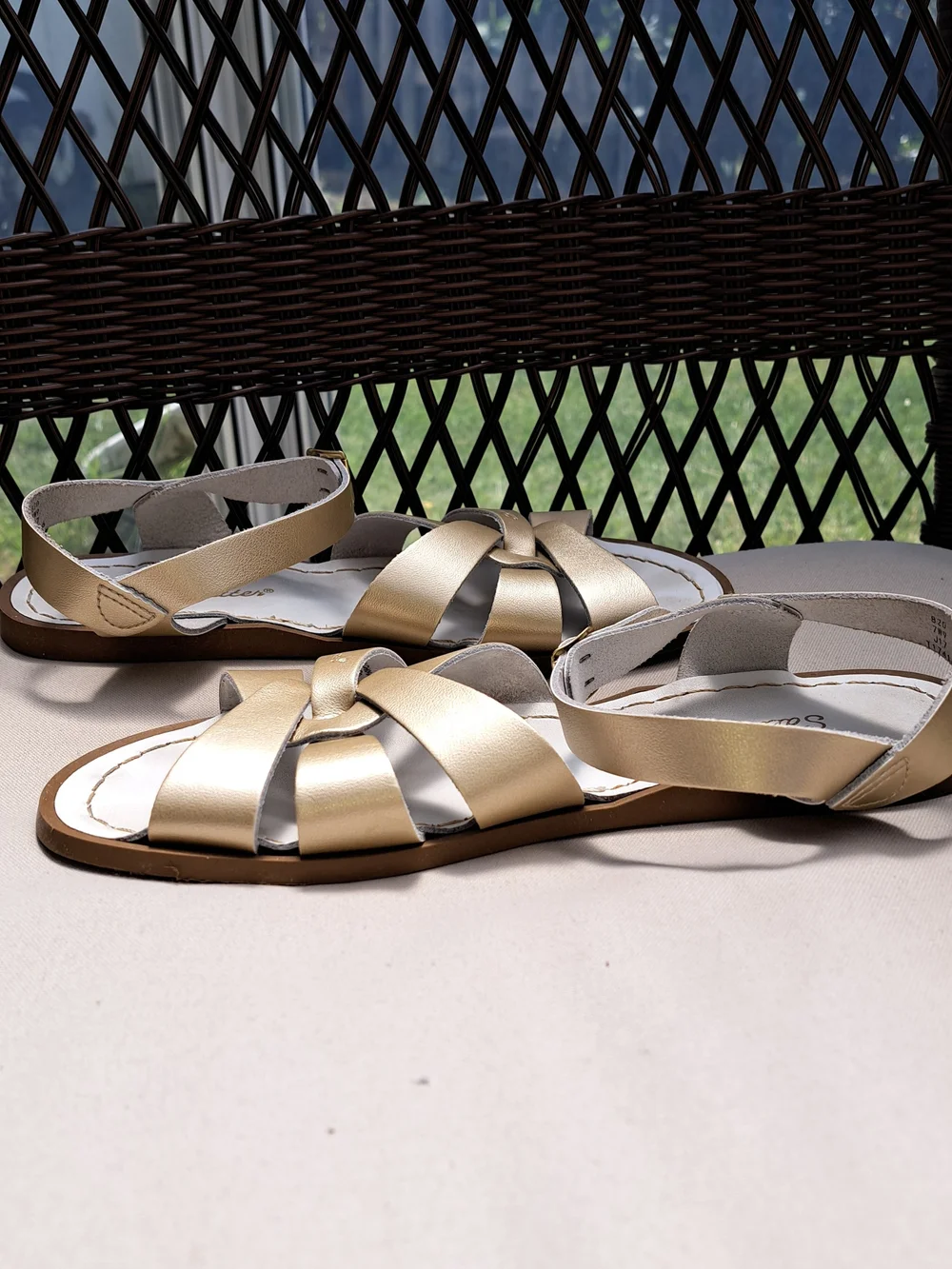 Salt Water Sandals Gold US Womens8-9 - Picture 3 of 16
